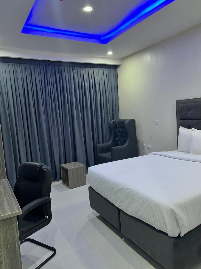 De Rigg Place, Surulere Lagos Bagian luar foto